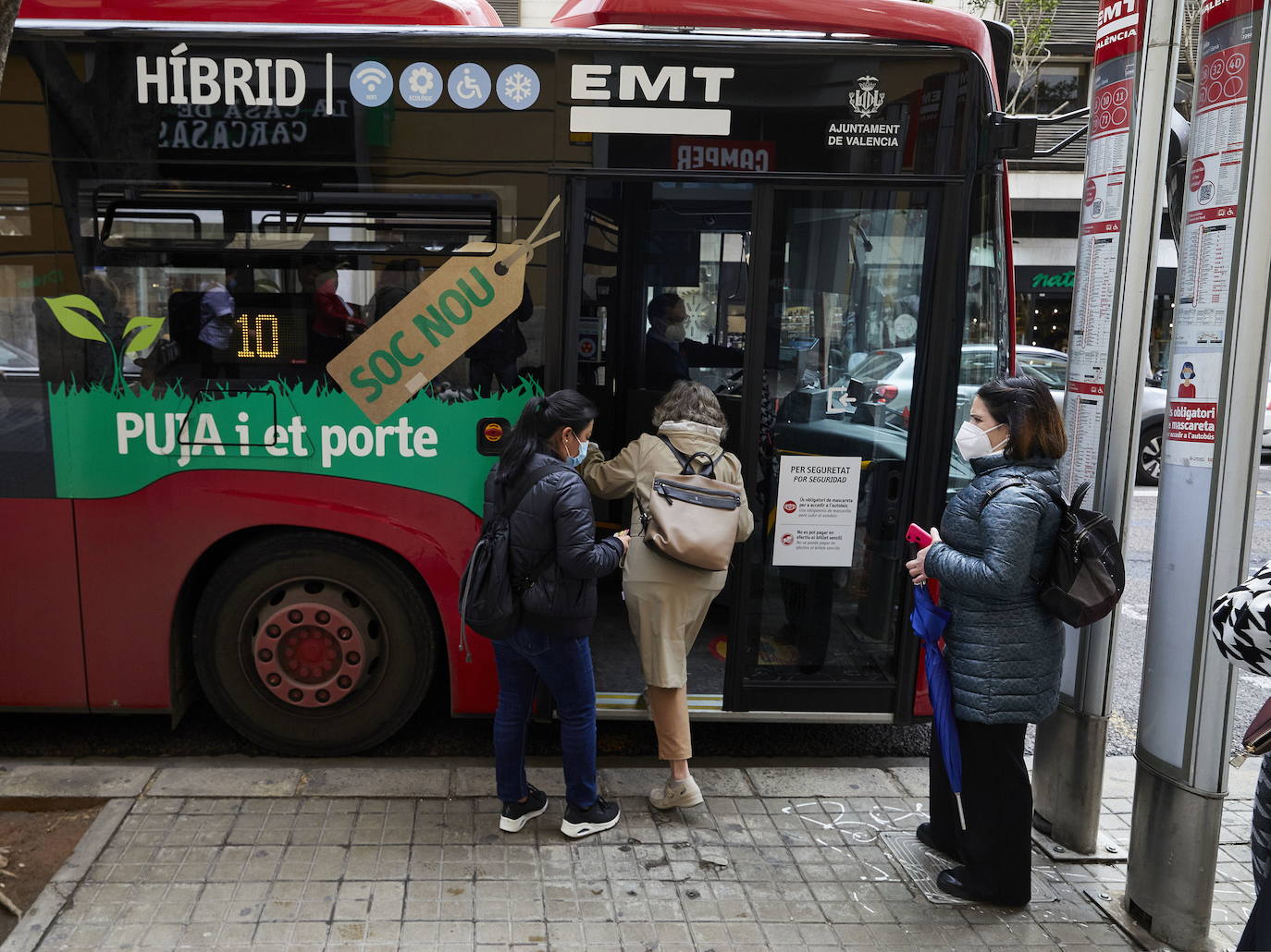 La EMT afronta el final del año muy lejos del balance anterior a la pandemia
