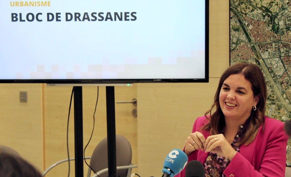 Gómez acusa a Podemos de retrasar un año el realojo de vecinos de Bloque Portuarios