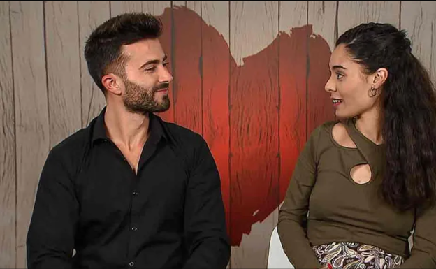 Una comensal de 'First Dates' se niega a entrar en el reservado con su cita: «No es el momento»