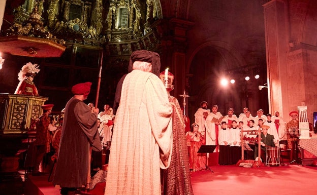 Las voces de la Escolanía se vuelcan con las fiestas