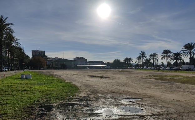 Alzira habilitará solares en Tulell para facilitar el aparcamiento ante el inicio de las obras en la parcela de la avenida Luis Suñer