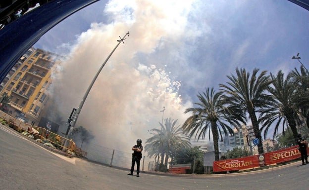 La primera mascletà del año en Alicante se disparará el 8 de enero