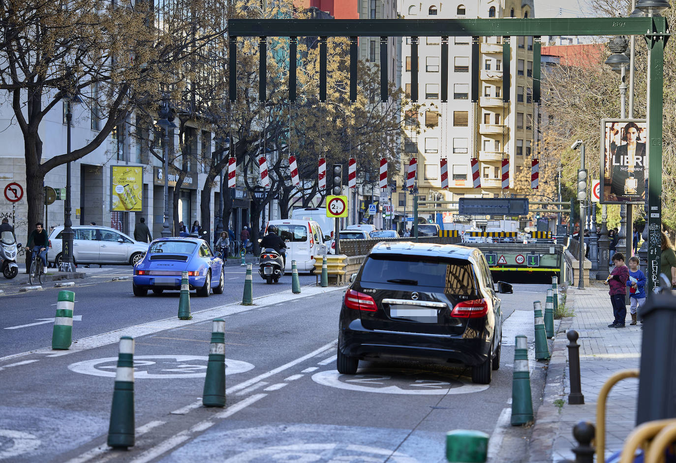 Rechazo total de los comerciantes al cierre del túnel en Guillem de Castro