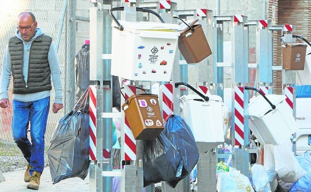 El sudoku para bajar la basura en Meliana