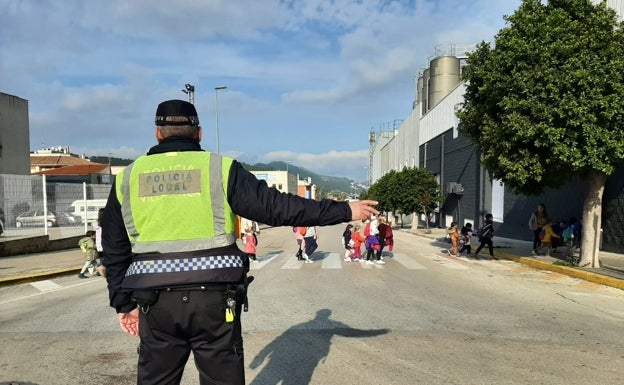 El PSPV de Villalonga se opone a comprar ropa de trabajo a los nuevos policías locales