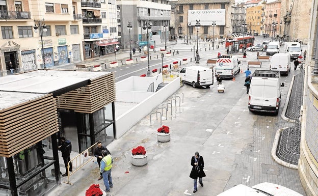 Un ladrón con gorro de Papá Noel en el centro de Valencia