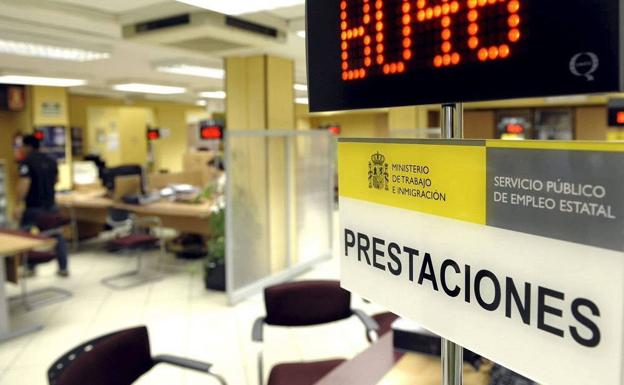 La ayuda del SEPE de 463 euros mensuales que puedes solicitar si dejas de cobrar el paro en 2023