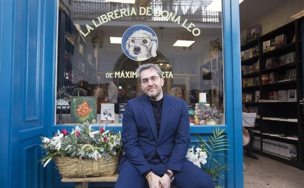 La librería de Máximo Huerta abre sus puertas: «Hemos ganado al mejor vecino»