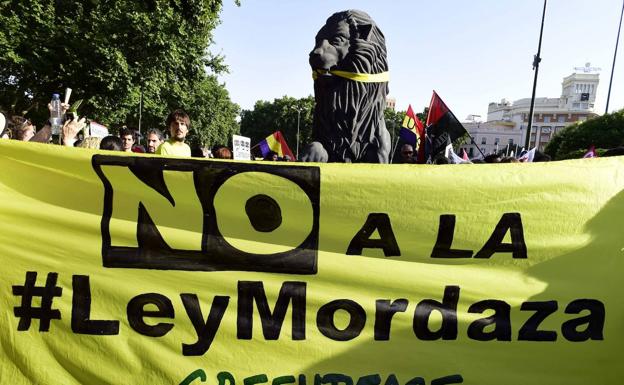 El Gobierno presiona a sus socios para cerrar la reforma la ley mordaza ante de las elecciones