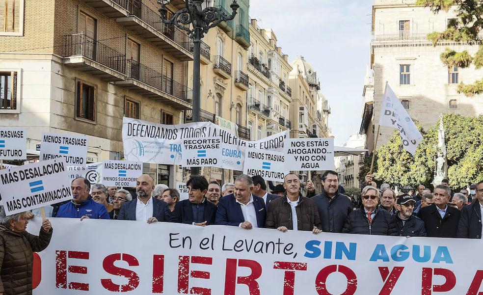 El Consell se enfrenta a Sánchez y tilda de ilegal el texto que reduce el trasvase Tajo-Segura