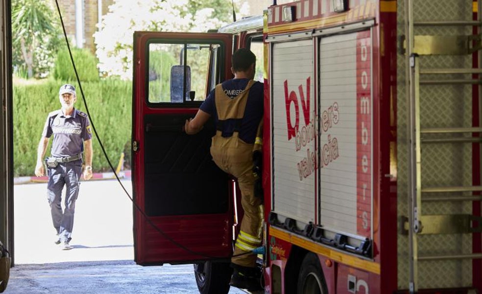 Un hombre pasa cuatro días atrapado en la bañera e incomunicado en Valencia