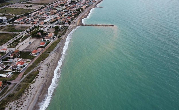 En autobús gratuito a Madrid para salvar las playas del Camp de Morvedre