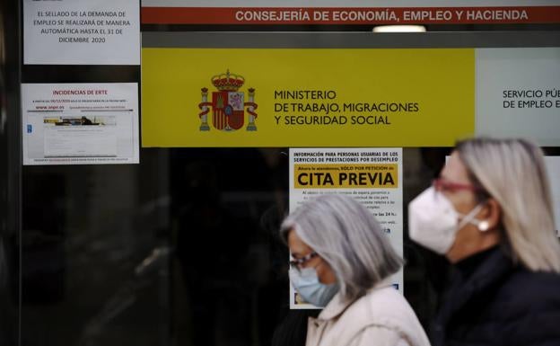 ¿Hasta qué edad se puede cobrar el subsidio para mayores de 52 años?