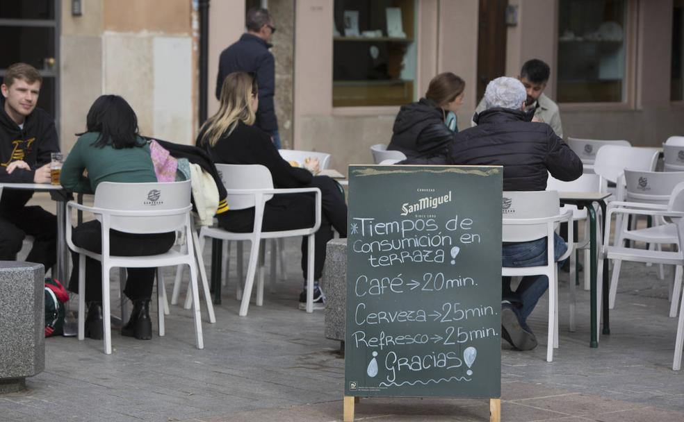 El bar de Valencia que da 20 minutos para tomarse un café