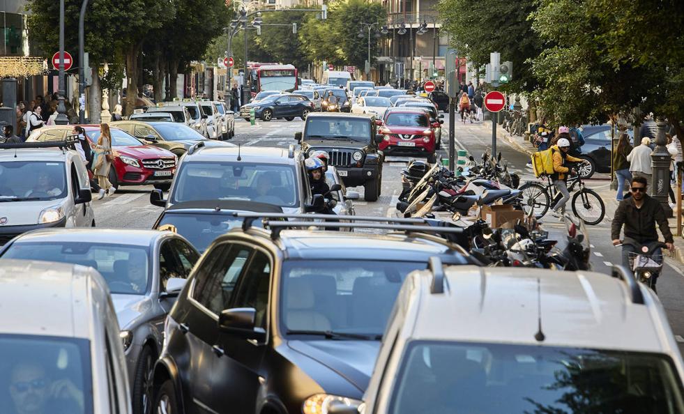Grezzi retrasa la reforma de la calle Colón de Valencia por falta de presupuesto este año