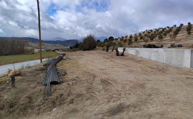 Matan a un hombre de varios disparos en su finca de Granada y en presencia de más personas