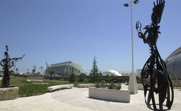 La Ciudad de las Ciencias reclama a Ribó que pague la limpieza y los posibles daños por los castillos de Fallas