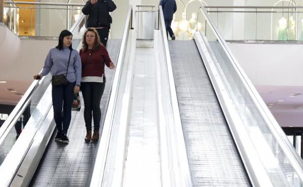 Los centros comerciales de Valencia cerrarán los domingos durante meses