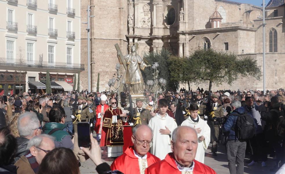 San Vicente Mártir llena las calles de Valencia