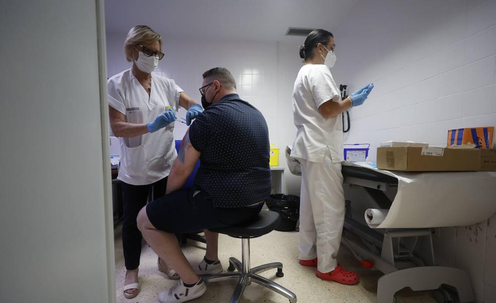Dónde vacunarse del Covid y la gripe sin cita previa en Alicante