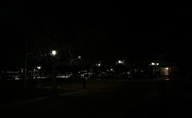 La falta de iluminación en algunas zonas de Moncada desata las quejas vecinales