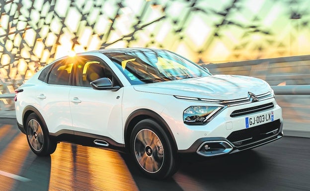 Probamos el Citroën C4 X: Crossover, sedán y 'made in Spain'