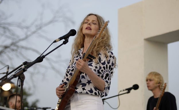 Christina Rosenvinge, Tórtel y Tomasito, en los conciertos de la Pérgola de la Marina