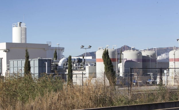 El Gobierno apuesta por el agua desalada con las plantas a un tercio de su capacidad