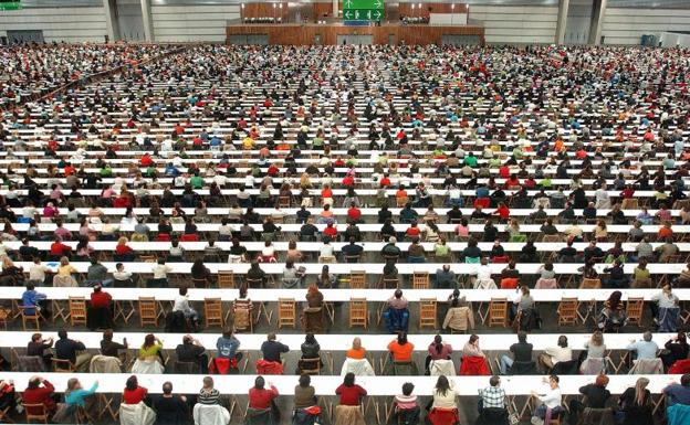 Macrooposición histórica en España: el Estado quita 27.509 puestos de funcionarios