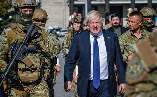 Johnson denuncia que Putin le amenazó con un misil