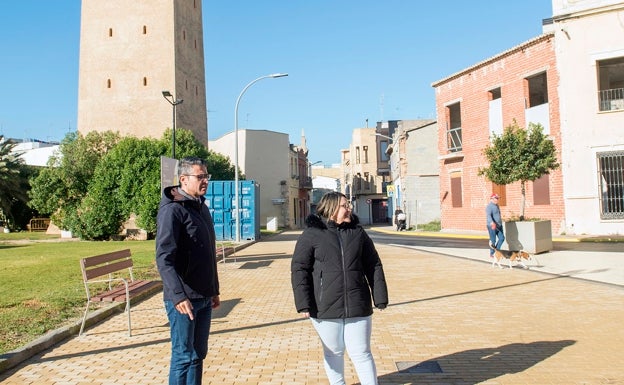 Almussafes estrena una plaza Mayor accesible