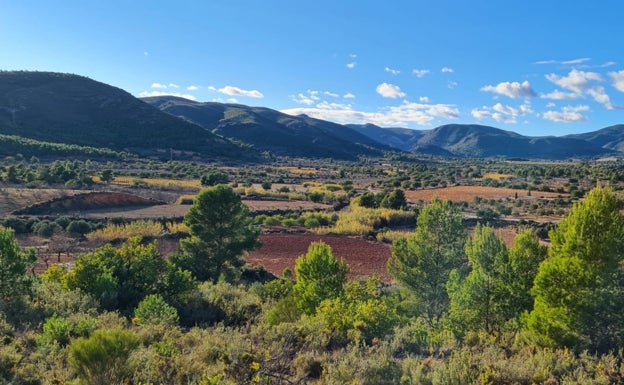 La mayor planta solar de la Comunitat con 600 hectáreas junto a la Calderona desata la polémica