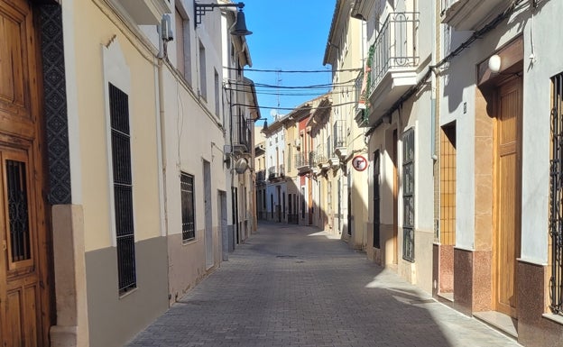 L'Alcúdia cambia el pavimento de dos calles para mejorar la seguridad de los peatones