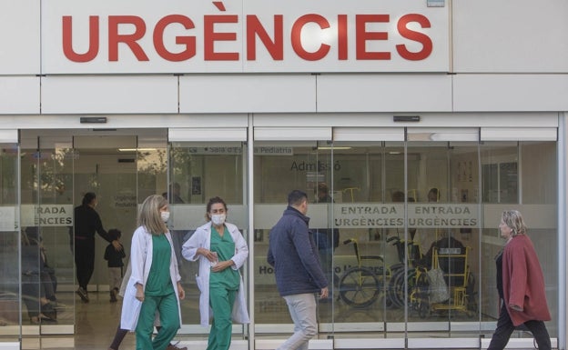 Sanidad colocará a medio centenar de jefes médicos a las puertas de las elecciones