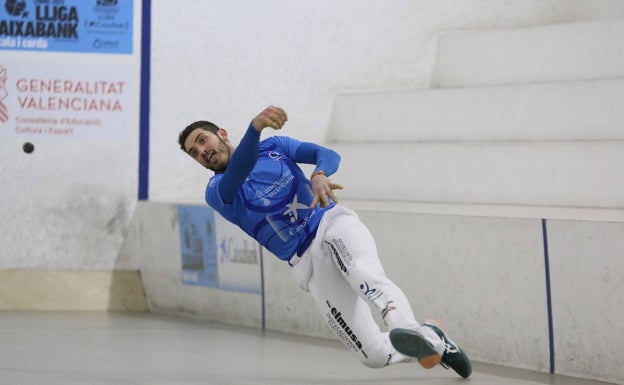 Nacho marca diferencias en Pelayo