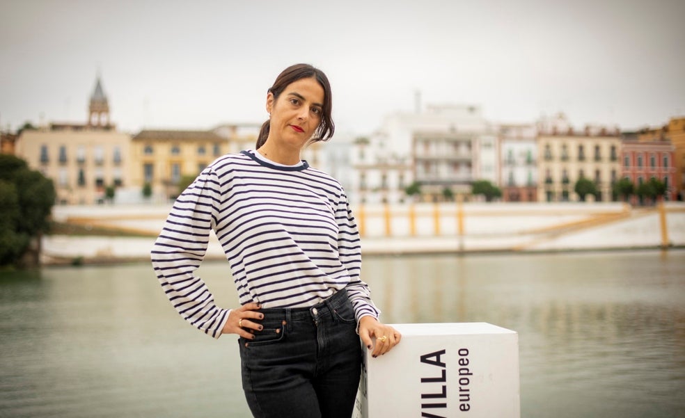 Elena López Riera, la directora que nació viendo películas en televisión