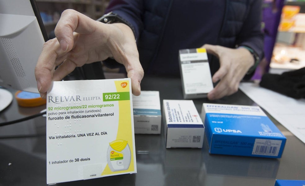 Médicos y farmacéuticos valencianos agudizan su ingenio ante la falta de medicamentos