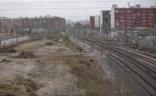 Sin actividad en las obras del canal de acceso de Valencia