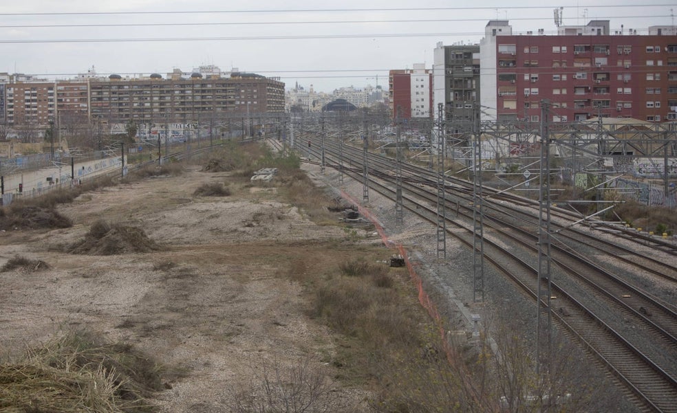 Sin actividad en las obras del canal de acceso de Valencia