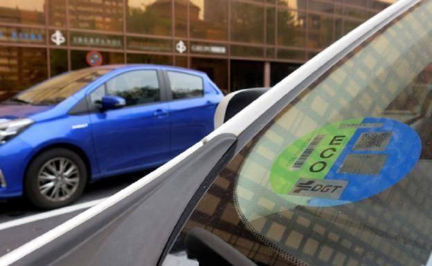 Cómo mejorar la etiqueta de la DGT de tu coche