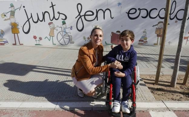 Marc, el niño con parálisis cerebral, dos meses más esperando educador