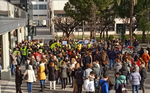 La huelga de informáticos de la UPV suspende exámenes, congresos y clases y deja webs caídas