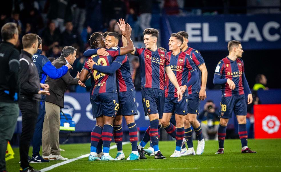 El Levante se gradúa en el oficio de ganar