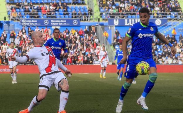 Getafe y Rayo firman tablas en el Coliseum