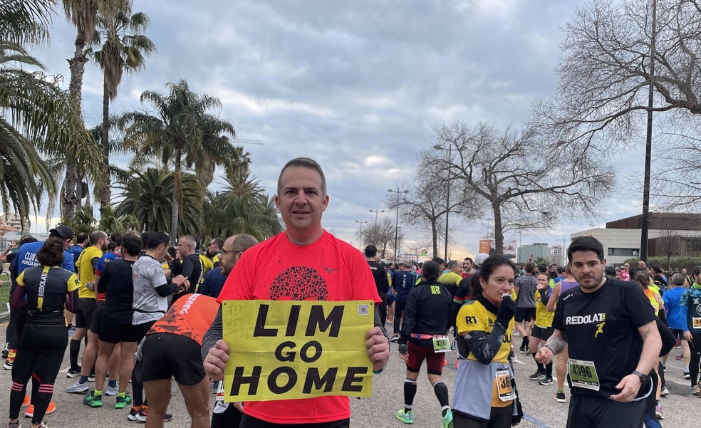 El rechazo a Peter Lim llega al running