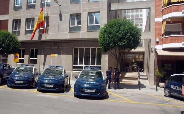 Dos hermanos detenidos en Gandia por golpearse durante horas hasta que los separó la Nacional