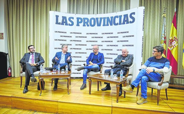 El valencianismo pide un paso al frente de los políticos y apuesta por el viejo Mestalla