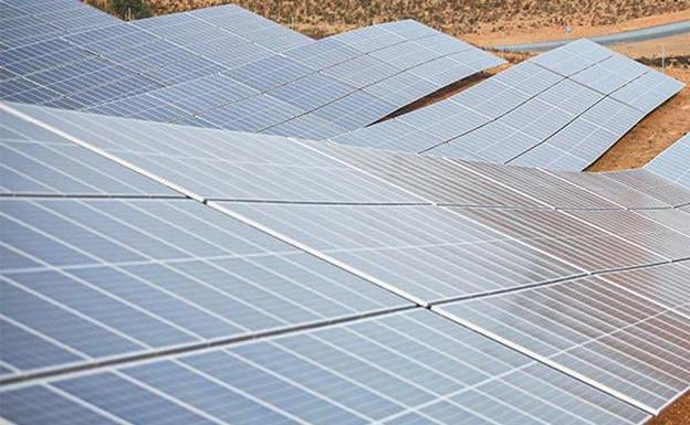 El Consell dice ahora que no está contra la macroplanta solar en Castellón