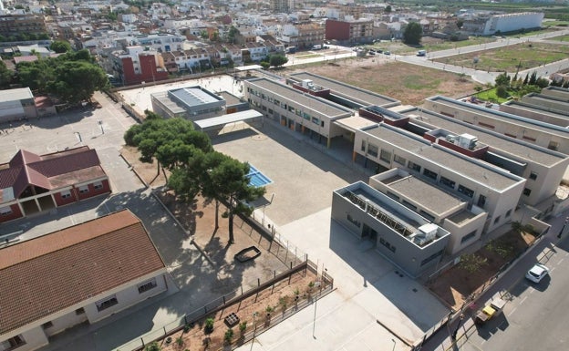 Rafelbunyol pide a la conselleria reducir la ratio de las aulas de 3 años a 20 alumnos en los dos colegios