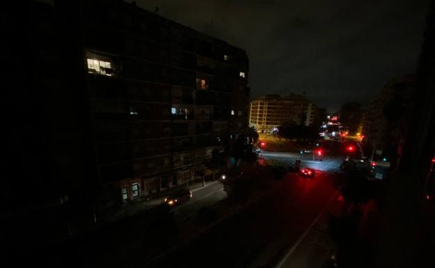 Una avería deja sin luz a varios barrios de Valencia